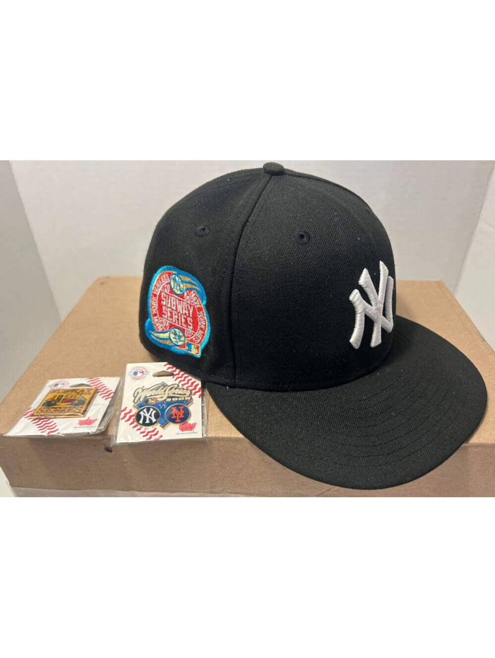 New Era 59Fifty Yankees/Mets Subway Series 2000 Size 7 1/2 + 2 Pins
